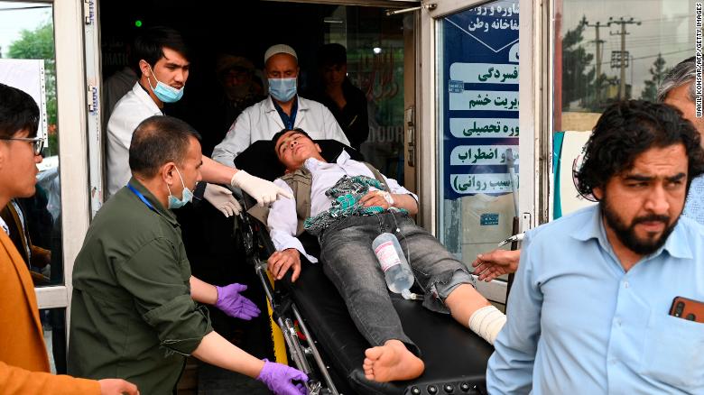 Al menos seis muertos en multiples explosiones en escuelas de Kabul